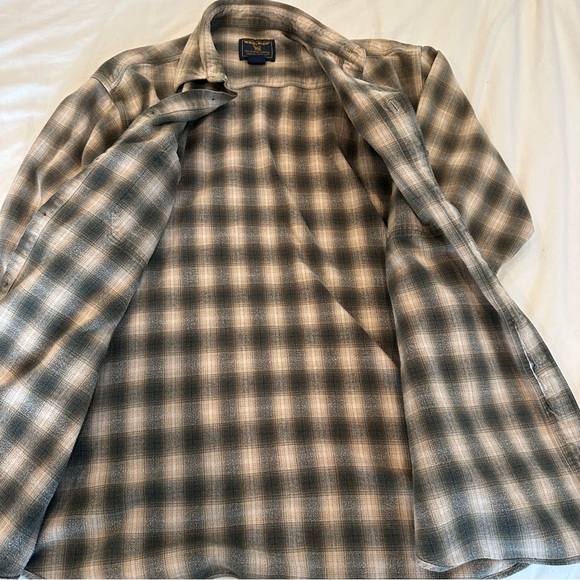 Vintage Woolrich flannel size XL green and tan plaid, men’s large, 100% cotton - Picture 5 of 12